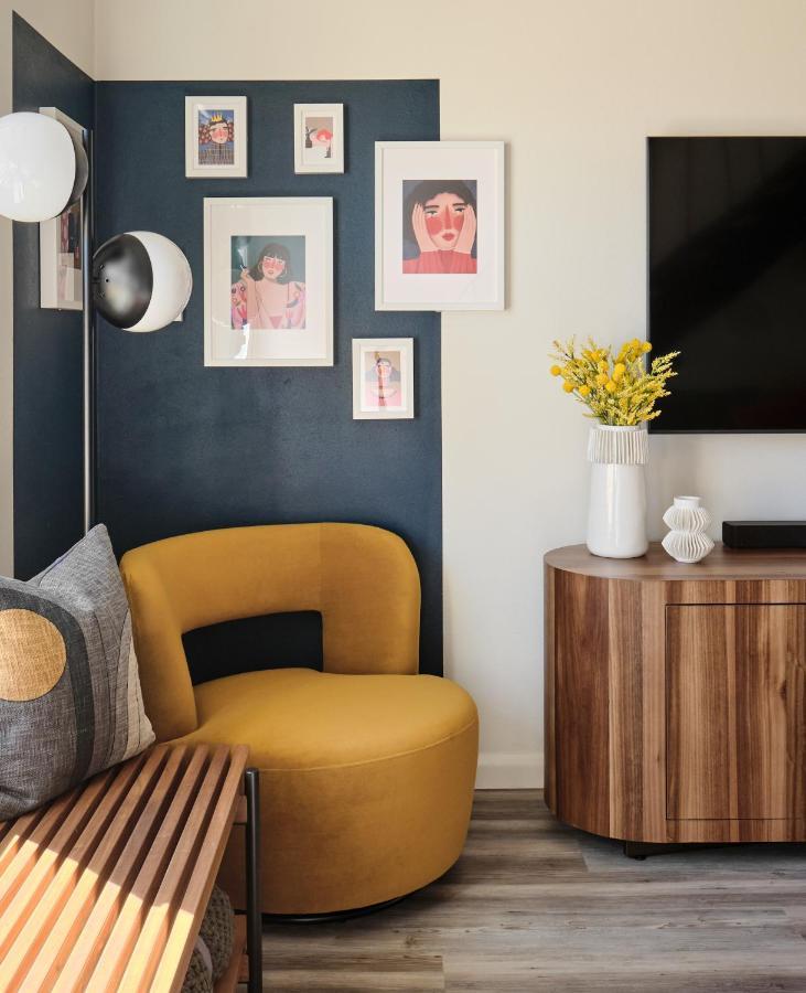 Midcentury Couples Designer Loft - Casa Tuya Apartment ออสติน ภายนอก รูปภาพ